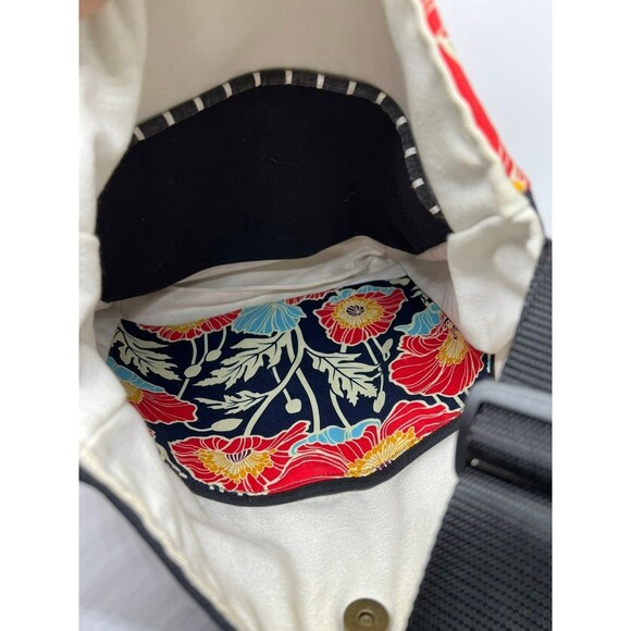 BOHO BLACK FLORAL CROSSBODY BAG - Picture 3 of 7